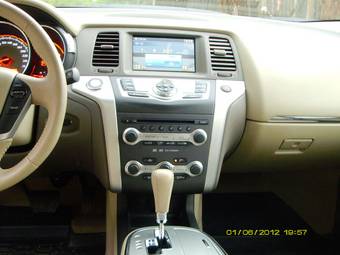 2010 Nissan Murano Images