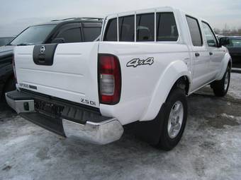 2008 Nissan NP300 Pictures