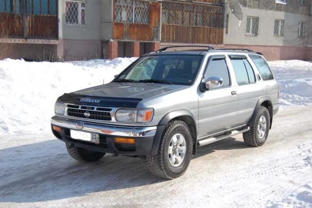 1998 Nissan Pathfinder Pictures