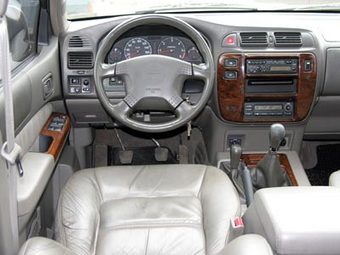 1998 Nissan Patrol Pictures