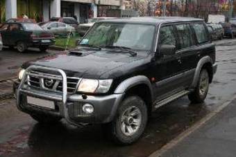 2003 Nissan Patrol Photos