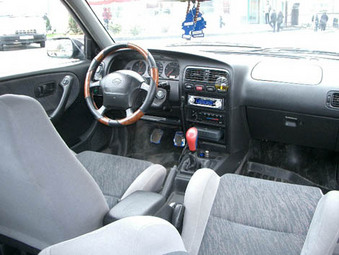 1995 Nissan Primera Pics