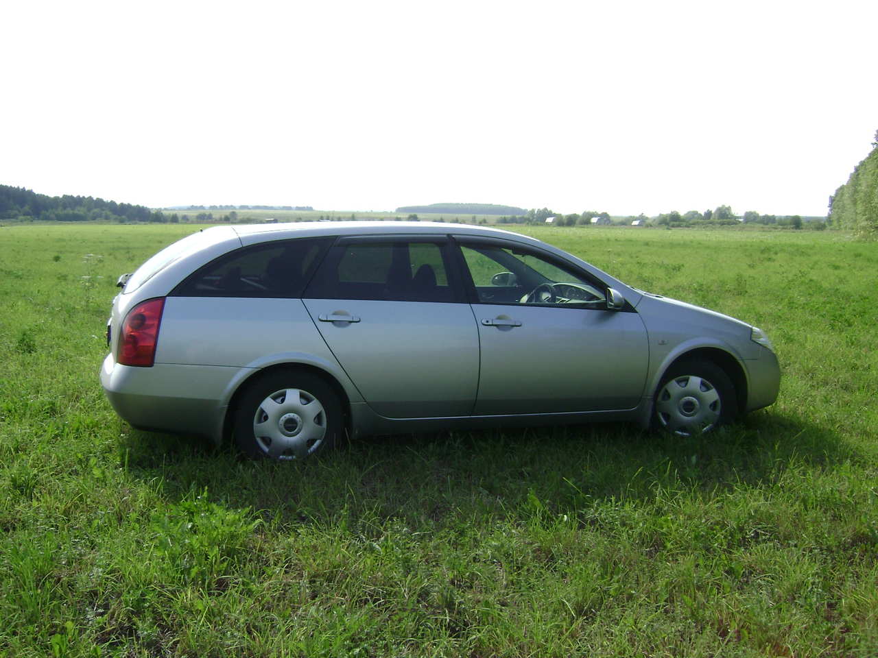 Nissan primera station wagon 2003
