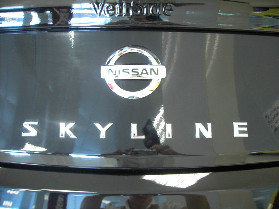 2004 Nissan Skyline Photos