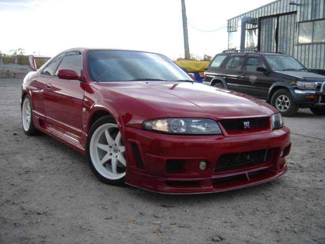 1997 Nissan Skyline GT-R Pictures