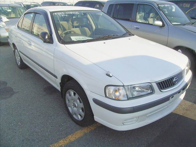 1998 Nissan Sunny Pictures