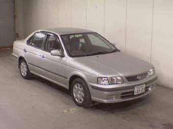 2002 Nissan Sunny Pictures