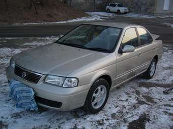 2003 Nissan Sunny Images