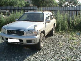 2001 Nissan Terrano Pictures