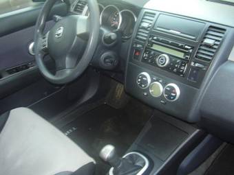 2007 Nissan Tiida Photos