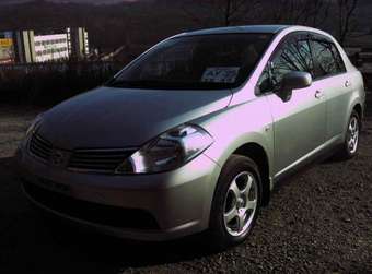 2005 Nissan Tiida Latio Photos