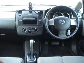 2005 Nissan Tiida Latio Pics