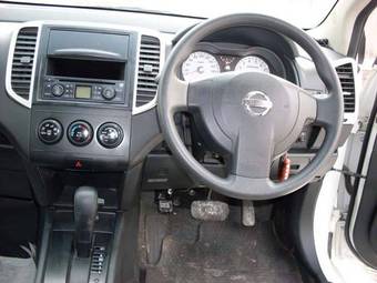 2007 Nissan Wingroad Pictures