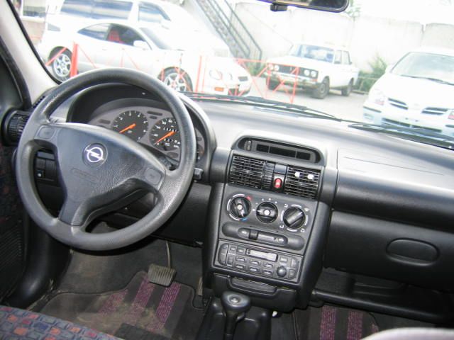 1998 Opel Corsa