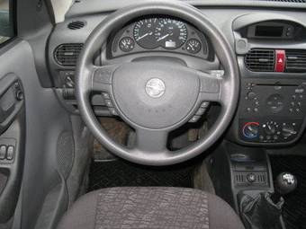 2001 Opel Corsa Pictures