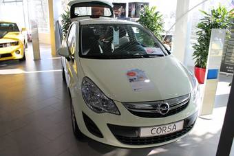 2011 Opel Corsa Pics