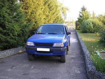 1995 Opel Frontera Photos