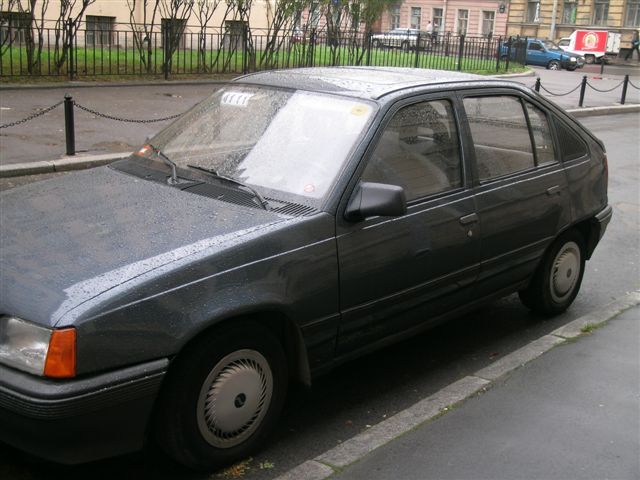 Is this a Interier Yes No More photos of OPEL Kadett E