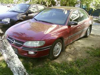 1996 Opel Omega Pictures
