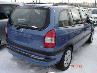2004 Opel Zafira Photos