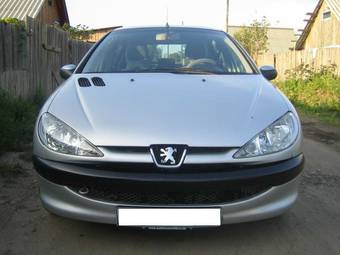 2003 Peugeot 206 Pictures