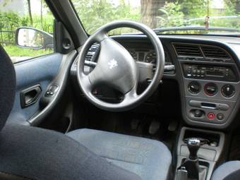 1999 Peugeot 306 Pictures