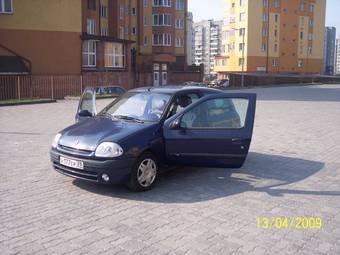 2000 Renault Clio Photos