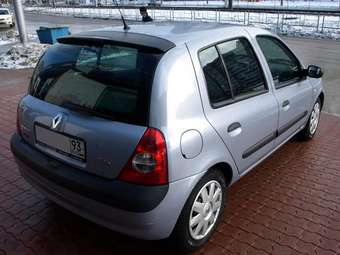 2004 Renault Clio Pictures