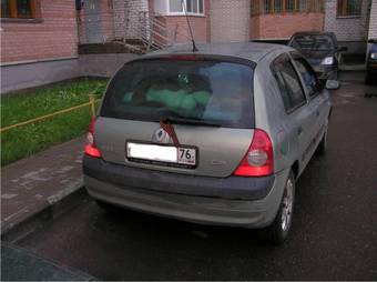 2004 Renault Clio Pictures
