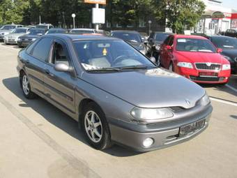 1999 Renault Laguna Photos
