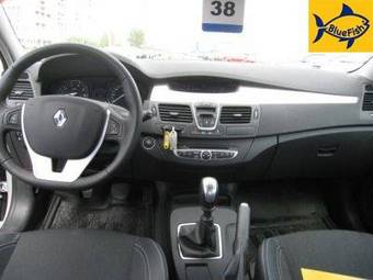 2008 Renault Laguna Pictures