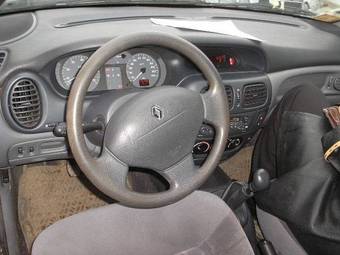 1999 Renault Megane Pics