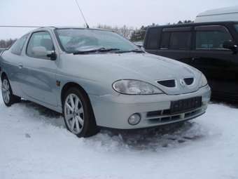 2003 Renault Megane Pictures