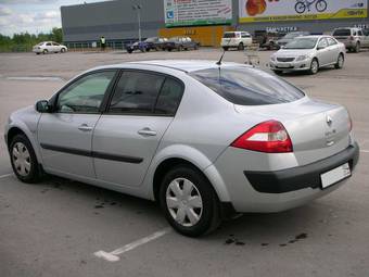 2005 Renault Megane Pictures