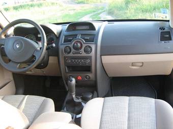 2006 Renault Megane Pictures