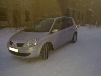 2009 Renault Scenic Pictures
