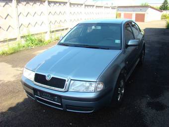 2003 Skoda Octavia Photos