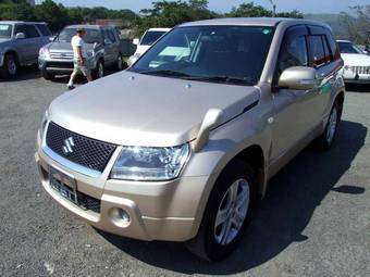 2005 Suzuki Escudo Photos