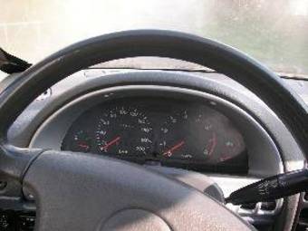 1999 Suzuki Swift Images
