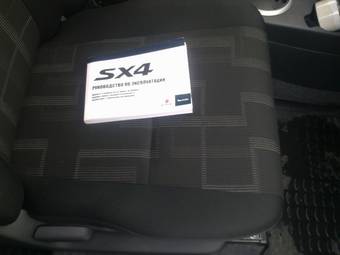 2010 Suzuki SX4 Sedan Pictures