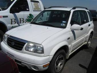 2004 Suzuki Vitara Photos