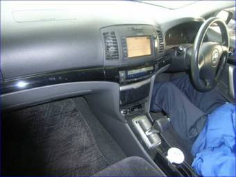 2004 Toyota Allion Images