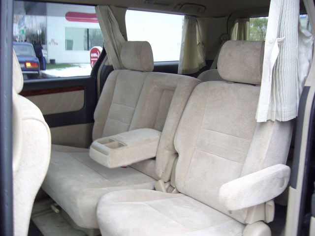 2003 Toyota Alphard