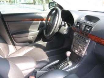 2004 Avensis