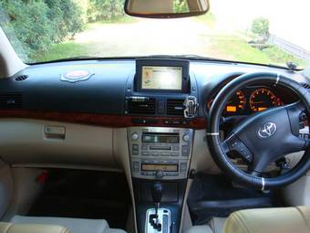 2005 Toyota Avensis Photos