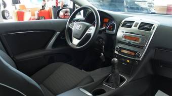 2012 Toyota Avensis Photos
