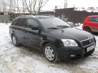 2003 Toyota Avensis Wagon Pictures