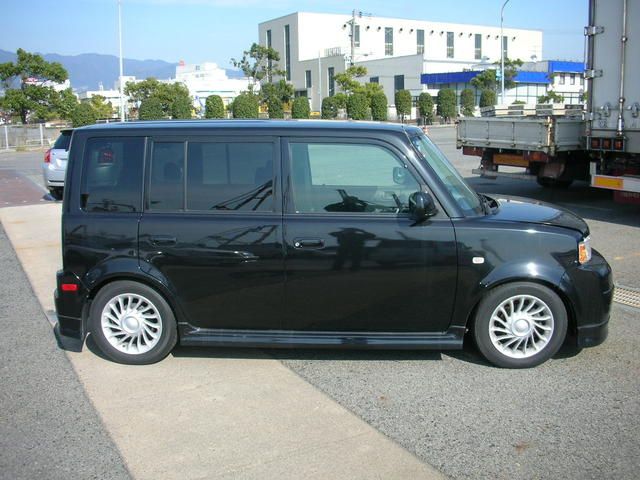 2004 Toyota bB