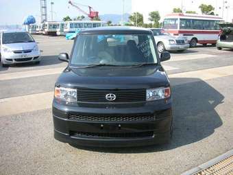 2004 Toyota bB Pictures