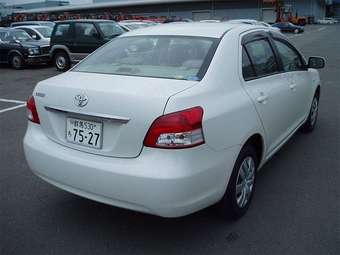2005 Toyota Belta Photos